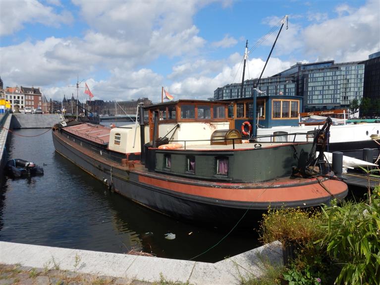 Valuation houseboat Prins Hendrikkade Amsterdam
