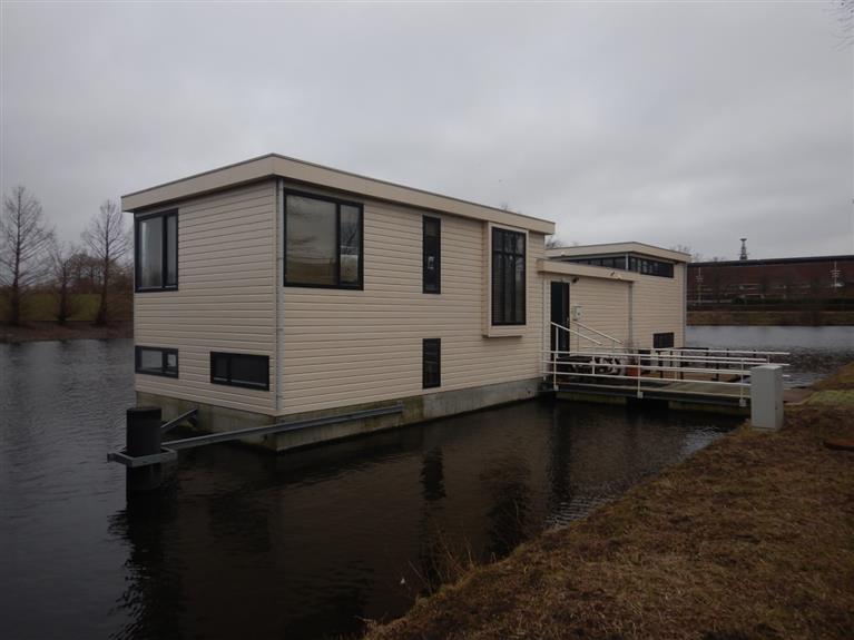 Valuation + visual technical inspection in one - houseboat - IJsbaanpad Amsterdam